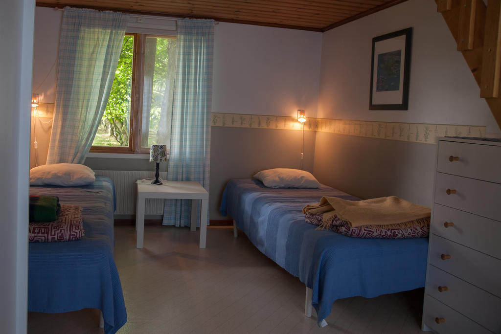 Lantluft Hotel Gullholma Room photo